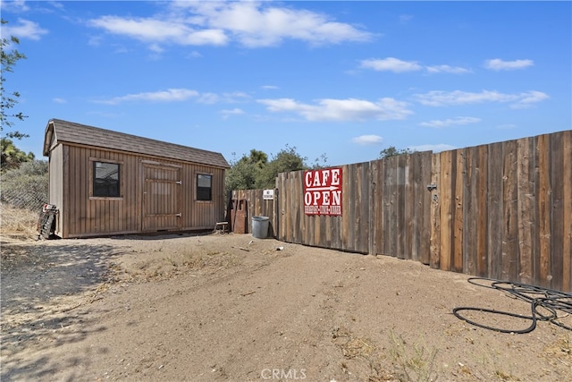 8328 Chateau Rd, Phelan, CA 92371 - photo 59