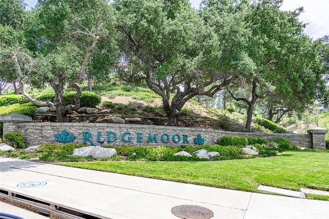 2768 Somerset Pl, Rowland Heights, CA 91748 - community / neighborhood sign featuring a lawn
