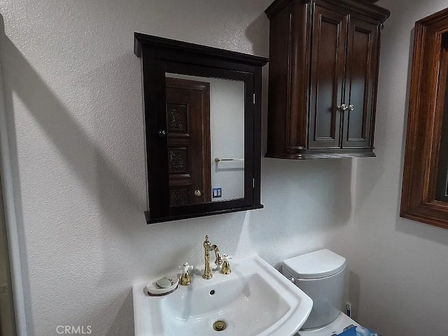 28132 Via Congora, Mission Viejo, CA 92692 - bathroom featuring a sink and toilet