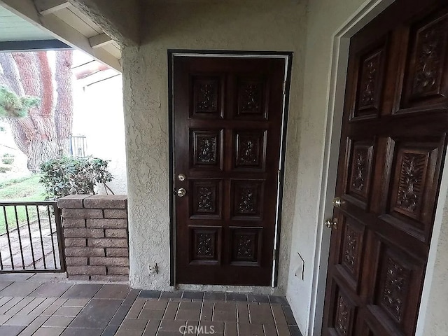 28132 Via Congora, Mission Viejo, CA 92692 - entrance to property featuring a porch and stucco siding