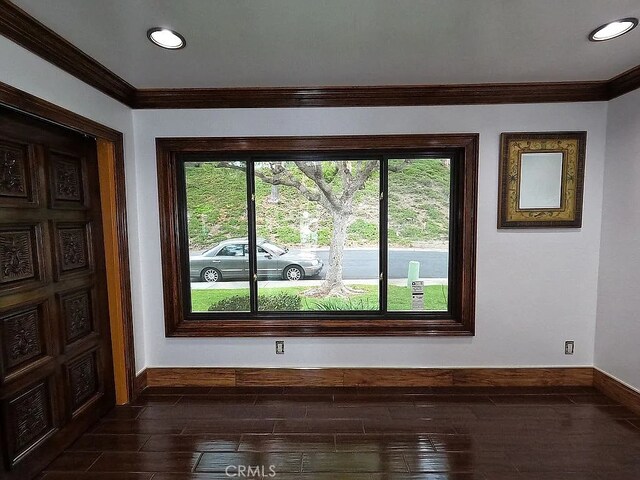 28132 Via Congora, Mission Viejo, CA 92692 - interior space with crown molding, dark wood-type flooring, baseboards, and plenty of natural light