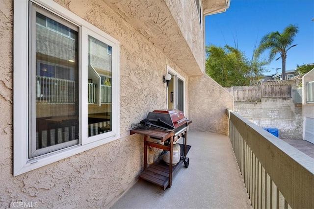 2204 Vanderbilt Ln Unit 16, Redondo Beach, CA 90278 - exterior space featuring stucco siding