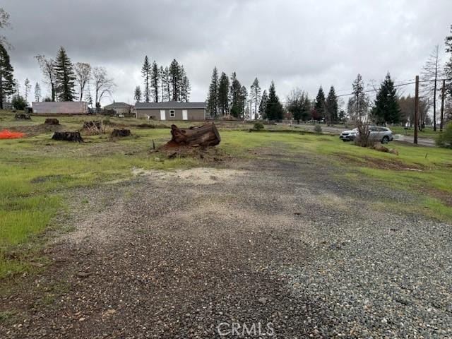 Listing photo 3 for 6296 Oliver Rd, Paradise CA 95969