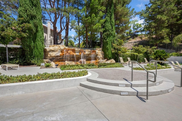 22432 Rosebriar, Mission Viejo, CA 92692 - view of community with a patio area