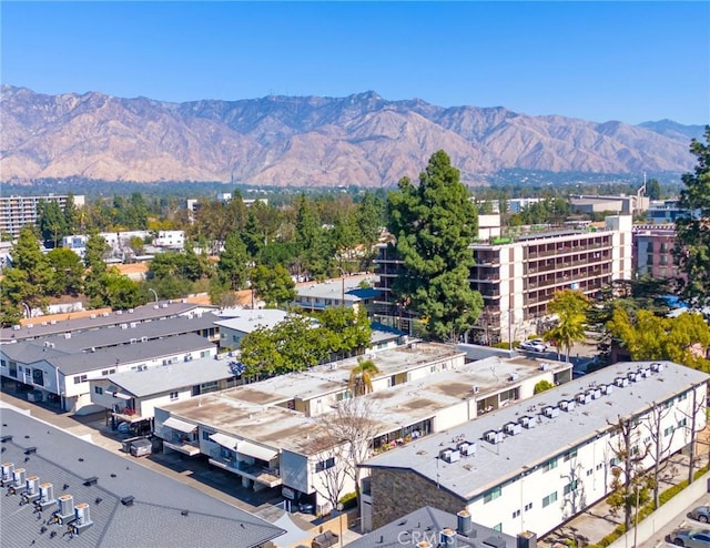 bird's eye view featuring a mountain view