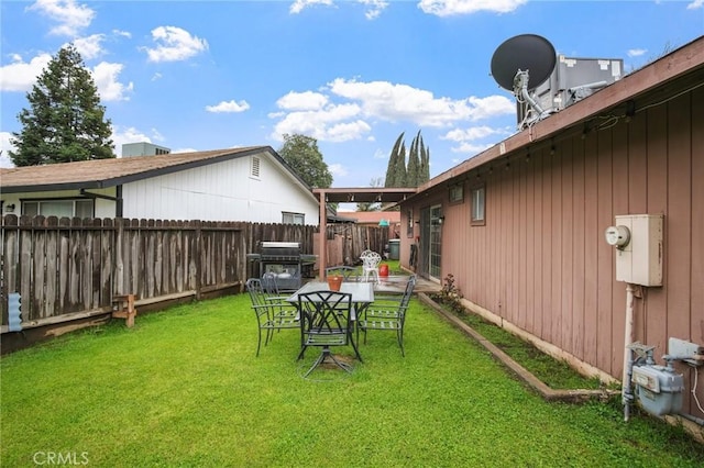 view of yard with fence