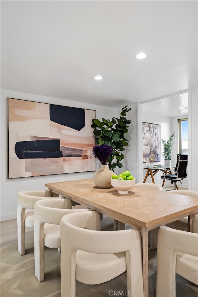 5301 Balboa Blvd Unit M4, Encino, CA 91316 - dining area featuring recessed lighting and baseboards