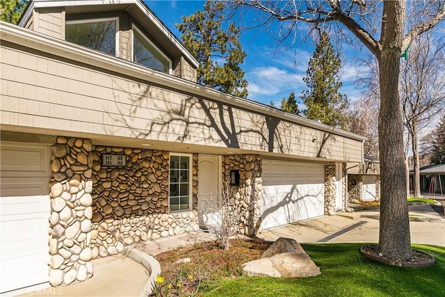 342 Lake Resort Rd, Lake Arrowhead, CA 92352 - photo 2