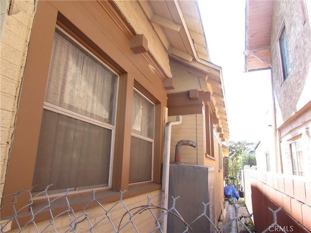 2956 W 15th St, Los Angeles, CA 90006 - view of exterior entry