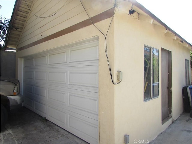 2956 W 15th St, Los Angeles, CA 90006 - view of garage