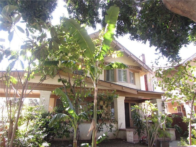 2956 W 15th St, Los Angeles, CA 90006 - view of front of home featuring brick siding