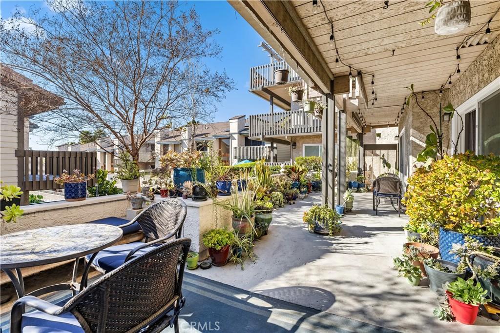 2298 Rose Ave Unit 203, Signal Hill, CA 90755 - view of patio