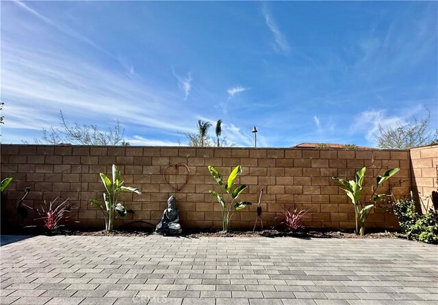 31937 Via Encima, San Juan Capistrano, CA 92675 - view of patio / terrace with fence