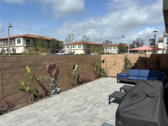 31937 Via Encima, San Juan Capistrano, CA 92675 - fenced backyard with a residential view, a patio area, and outdoor lounge area