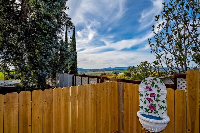 2913 Harris Dr, Vista, CA 92084 - view of yard featuring fence