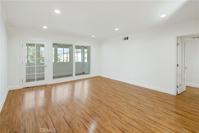 6160 Whitsett Ave Unit 6, North Hollywood, CA 91606 - unfurnished room featuring light wood-type flooring, ornamental molding, and recessed lighting