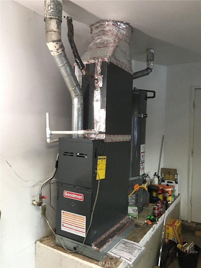 15205 Windjammer Way, Lake Elsinore, CA 92530 - utilities featuring secured water heater