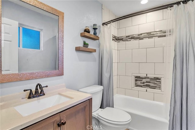 272 Fairway Dr, Lake Arrowhead, CA 92352 - full bath featuring vanity, shower / bathtub combination with curtain, and recessed lighting