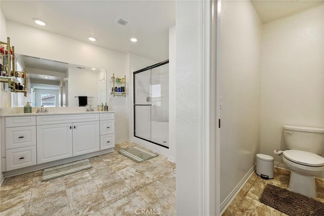 19568 Sunkissed Ridge Dr, Riverside, CA 92507 - bathroom with a shower stall, toilet, vanity, baseboards, and recessed lighting