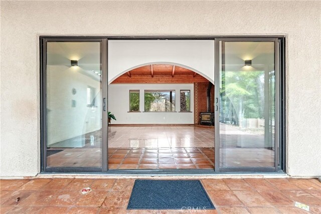 13155 San Antonio Rd, Atascadero, CA 93422 - doorway to property featuring a patio and stucco siding
