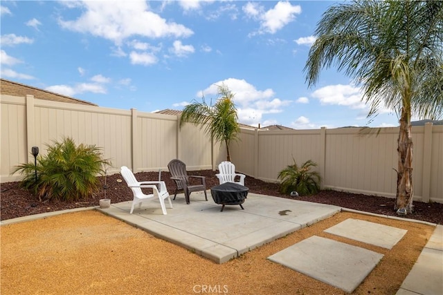 29068 Aubrey Cir, Winchester, CA 92596 - view of patio with a fenced backyard