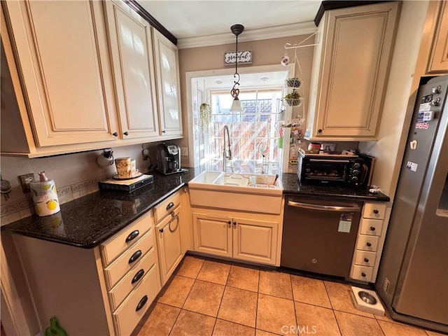 433 Oakmont Dr, Barstow, CA 92311 - kitchen featuring a sink, freestanding refrigerator, crown molding, light tile patterned floors, and dishwasher