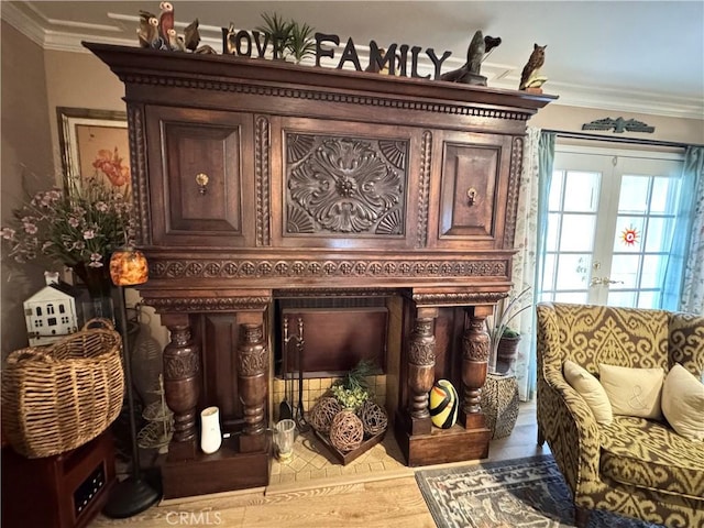 433 Oakmont Dr, Barstow, CA 92311 - details with ornamental molding