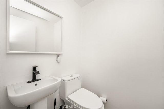 4040 Grand View Blvd Unit 35, Los Angeles, CA 90066 - half bathroom with a sink and toilet