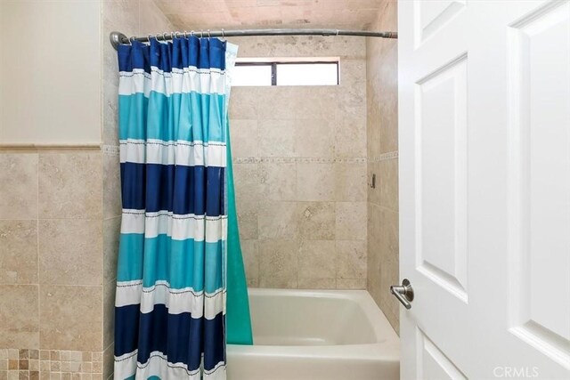 1618 Southport Dr, Riverside, CA 92506 - bathroom with shower / bath combo