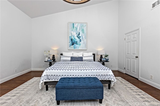 515 N Gertruda Ave Unit 9, Redondo Beach, CA 90277 - bedroom with wood finished floors, baseboards, and high vaulted ceiling