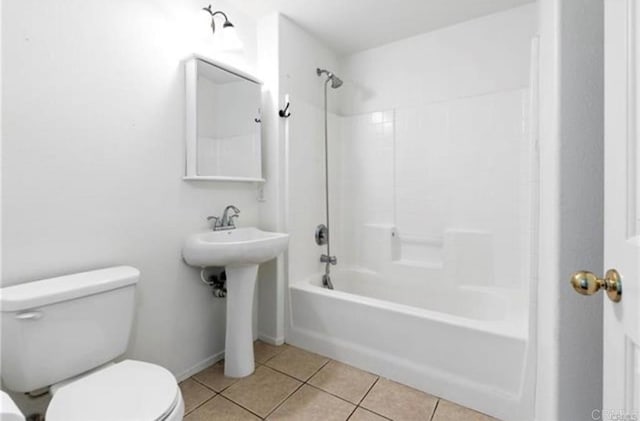 26364 Arboretum Way Unit 3301, Murrieta, CA 92563 - bathroom featuring tile patterned floors, toilet, and shower / washtub combination
