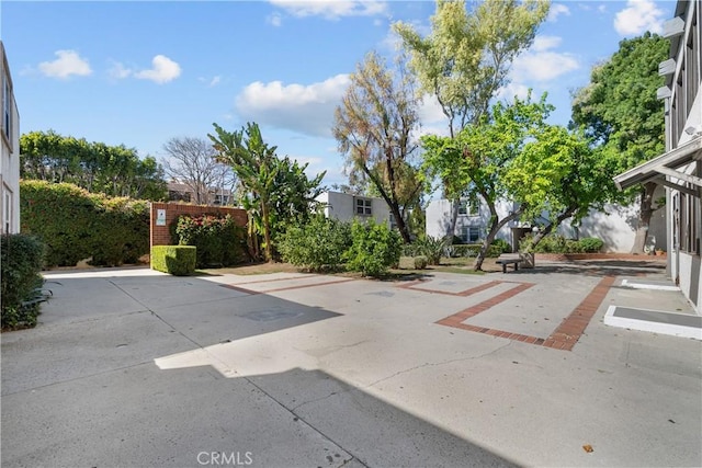 18620 Hatteras St Unit 143, Tarzana, CA 91356 - view of patio / terrace
