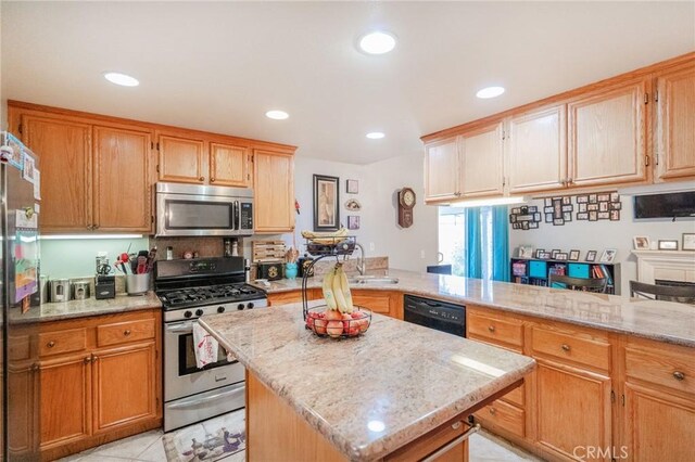 44475 Galicia Dr, Hemet, CA 92544 - photo 4
