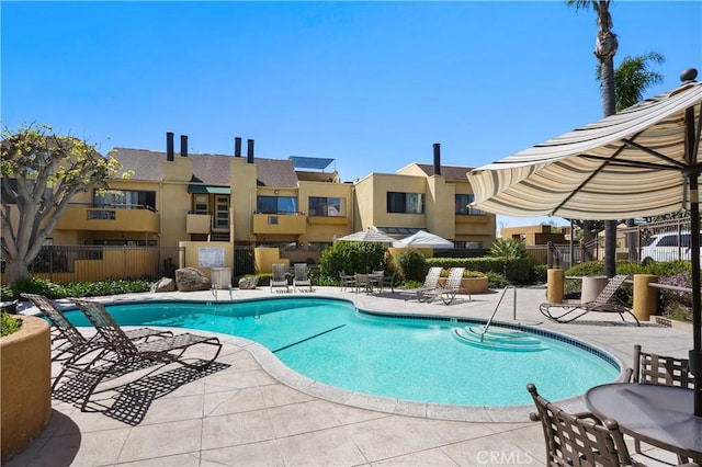 25712 Le Parc Unit 21, Lake Forest, CA 92630 - community pool with a patio and a residential view