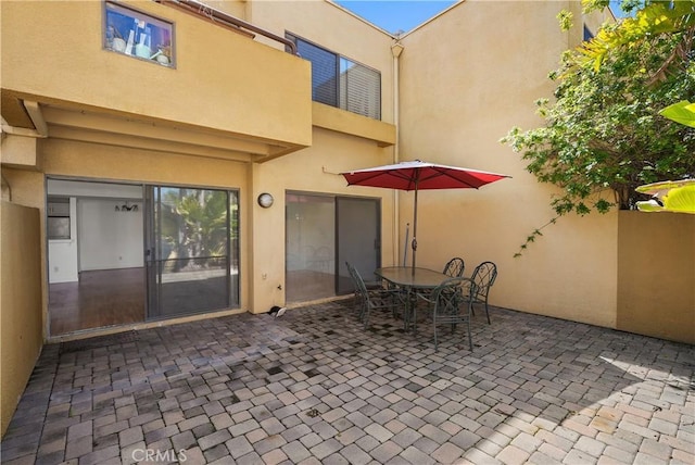 25712 Le Parc Unit 21, Lake Forest, CA 92630 - view of patio / terrace with outdoor dining area