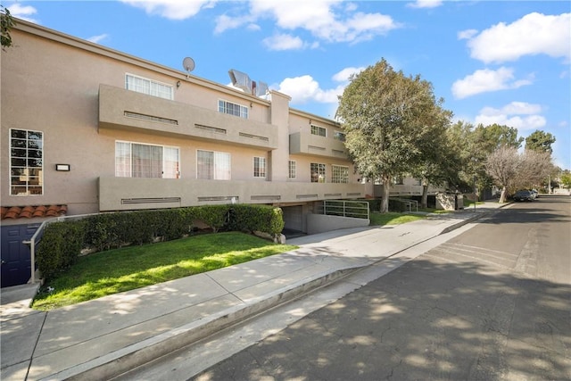 18347 Saticoy St Unit 37, Reseda, CA 91335 - photo 1