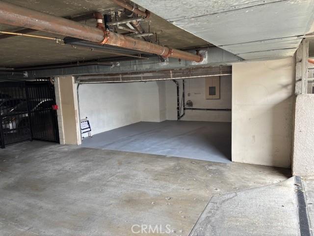 18347 Saticoy St Unit 37, Reseda, CA 91335 - view of garage