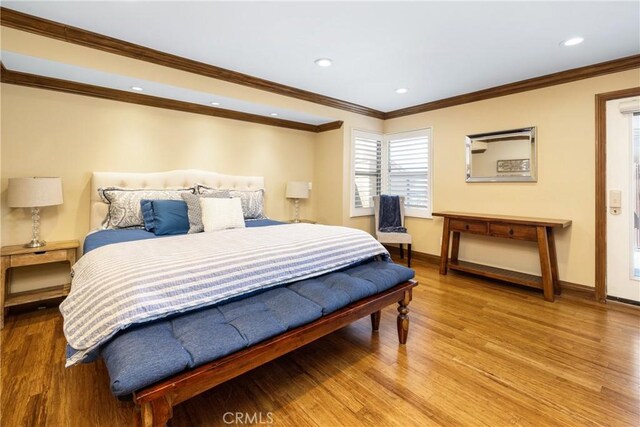 401 Holmwood Dr, Newport Beach, CA 92663 - bedroom featuring crown molding, baseboards, light wood finished floors, and recessed lighting