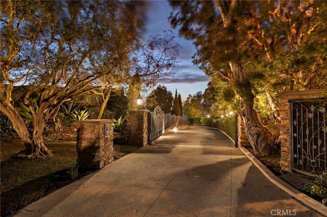 31821 Monarch Crst, Laguna Niguel, CA 92677 - view of property's community with a gate