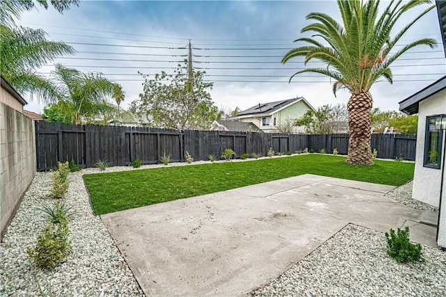 11845 Gladstone Ave, Sylmar, CA 91342 - view of patio