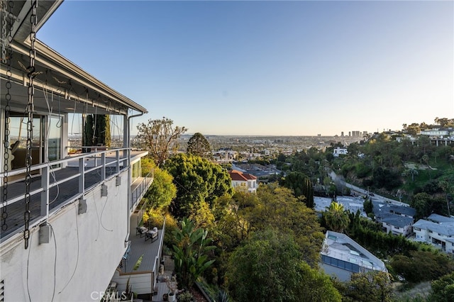 8017 Floral Ave, Los Angeles, CA 90046 - exterior space