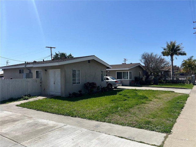 508 W Edinger Ave, Santa Ana, CA 92707 - single story home featuring stucco siding and concrete driveway