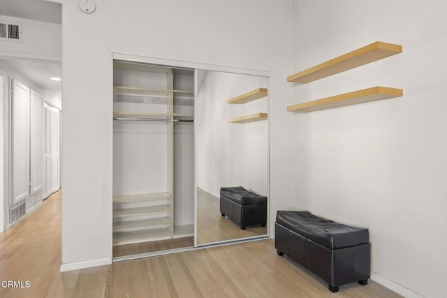 5125 W Wooley Rd Unit 5, Oxnard, CA 93035 - view of closet