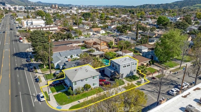 birds eye view of property featuring a residential view