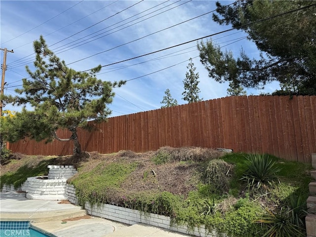2440 Amelgado Dr, Hacienda Heights, CA 91745 - view of yard with fence