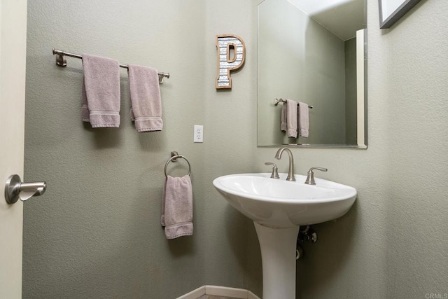15881 Broad Oaks Rd, El Cajon, CA 92021 - view of bathroom