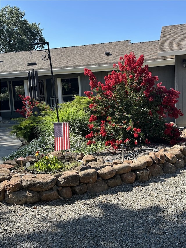 25050 Massachussetts Ave, Corning, CA 96021 - rear view of house with roof with shingles