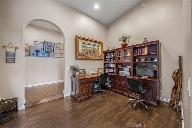 6116 Panorama St, Joshua Tree, CA 92252 - office space featuring arched walkways, wood finished floors, baseboards, and recessed lighting