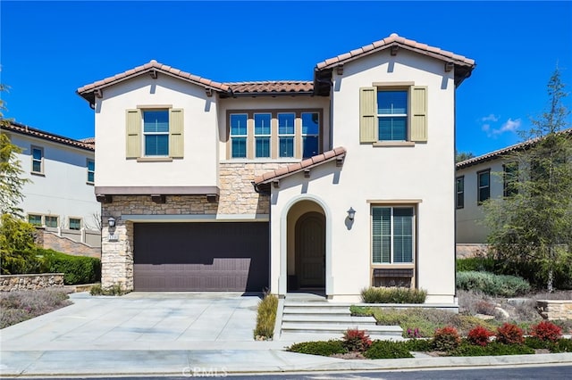 1711 Sonora Creek Ln, Lake Forest, CA 92610 - mediterranean / spanish home featuring stucco siding and a tile roof
