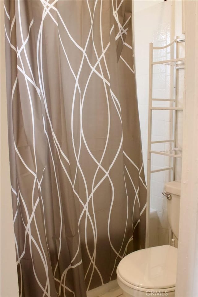 323 E Hanna St, Colton, CA 92324 - bathroom featuring toilet
